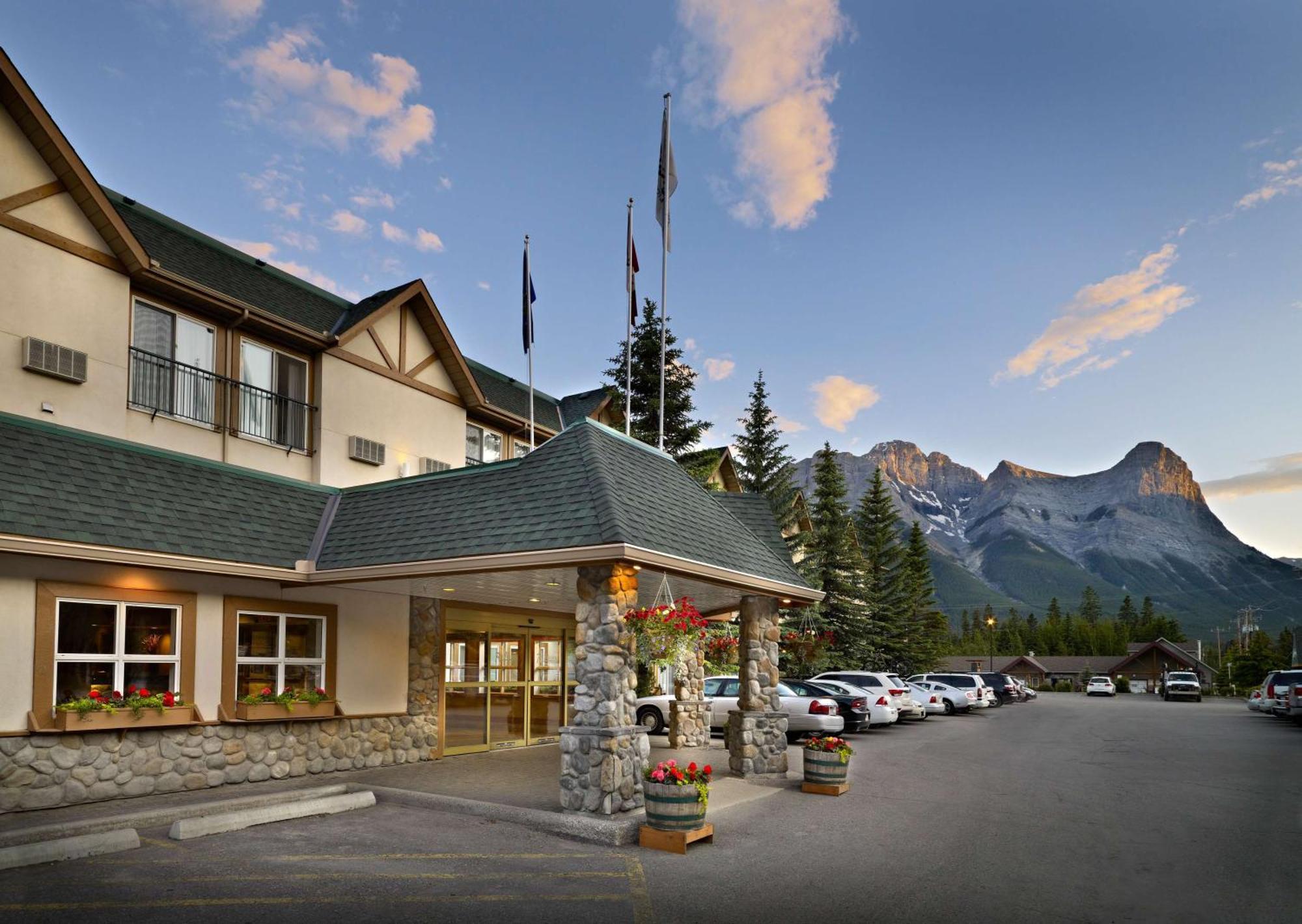 Coast Canmore Hotel & Conference Centre Екстер'єр фото