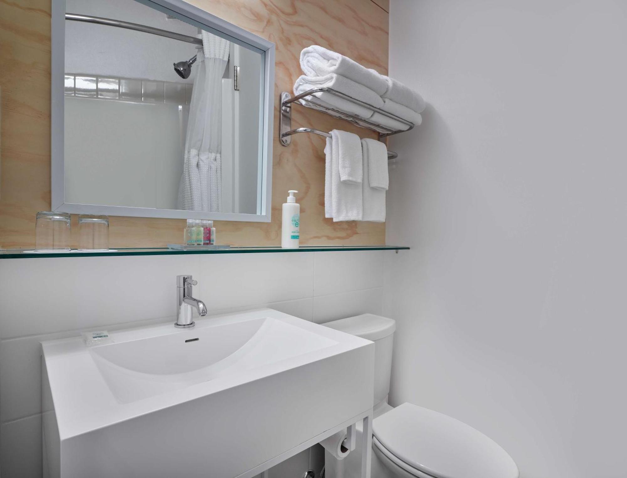 Coast Canmore Hotel & Conference Centre Екстер'єр фото