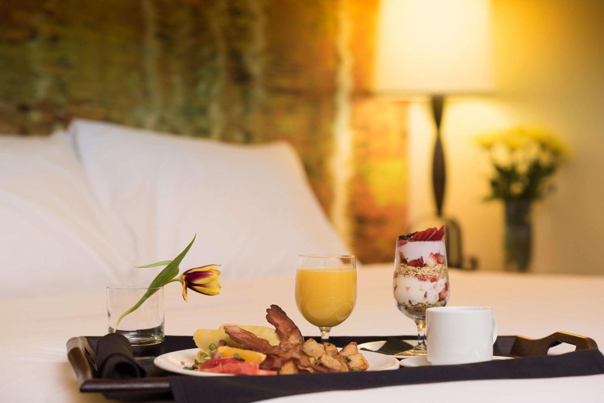 Coast Canmore Hotel & Conference Centre Екстер'єр фото