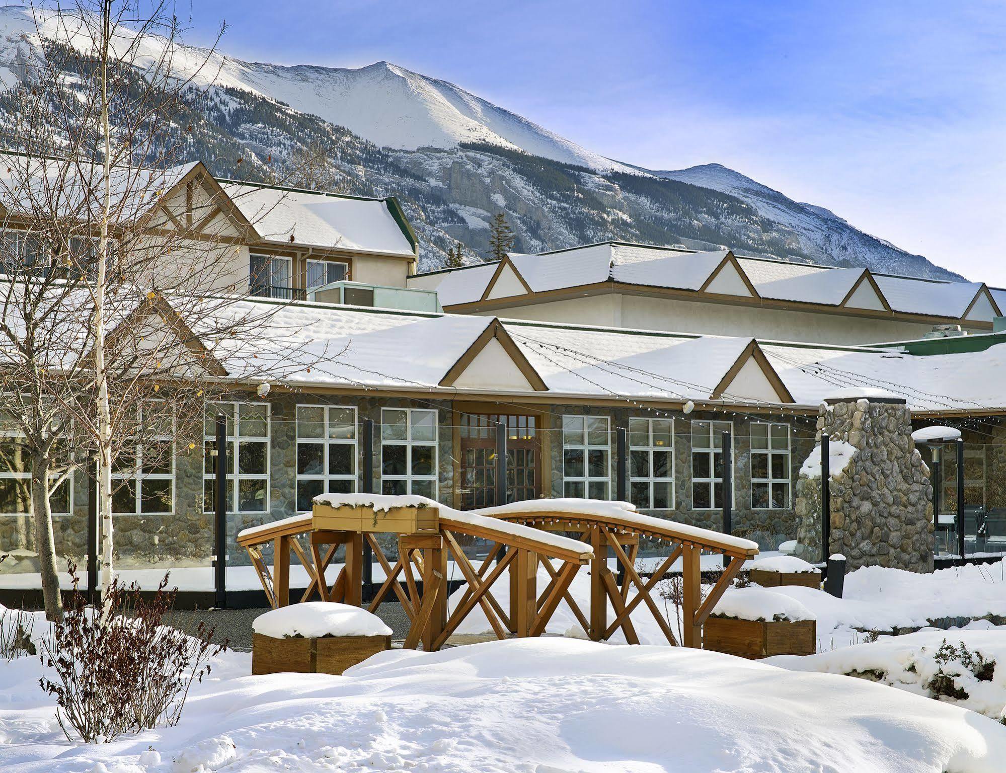 Coast Canmore Hotel & Conference Centre Екстер'єр фото