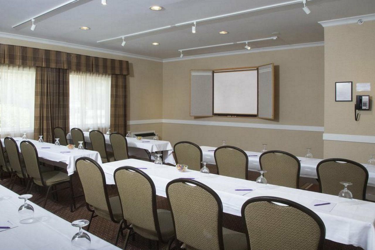 Coast Canmore Hotel & Conference Centre Екстер'єр фото